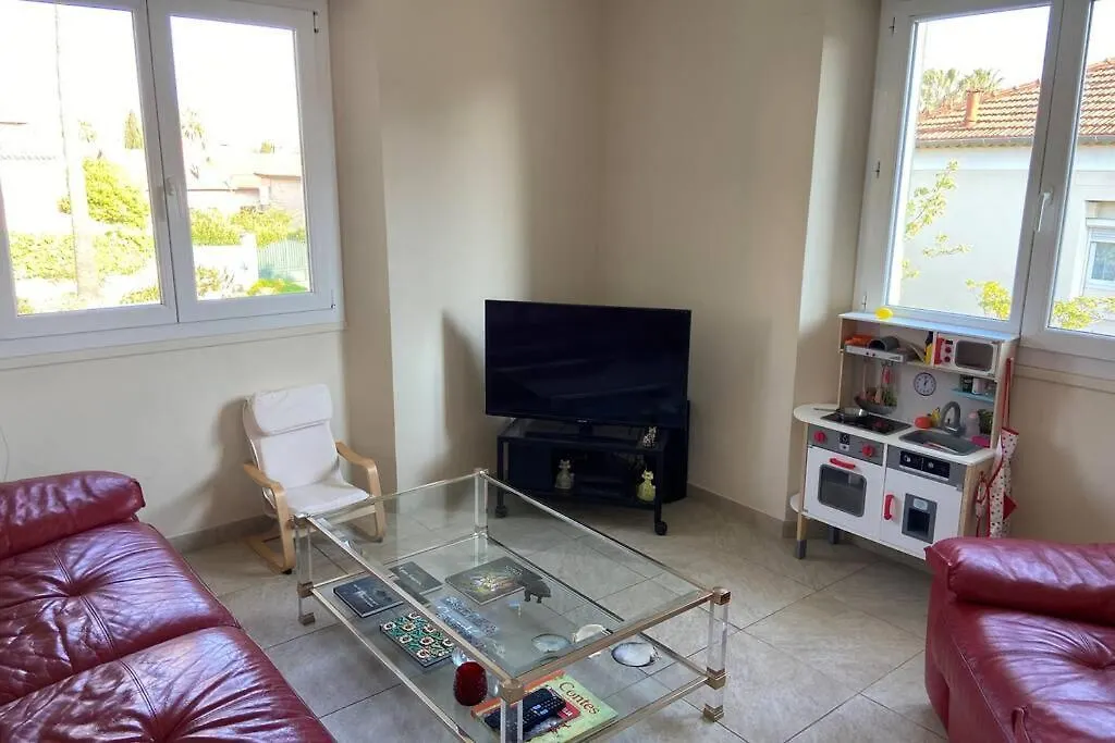 Appartement Appart. familial avec piscine jacuzzi clim. wifi à Hyères France