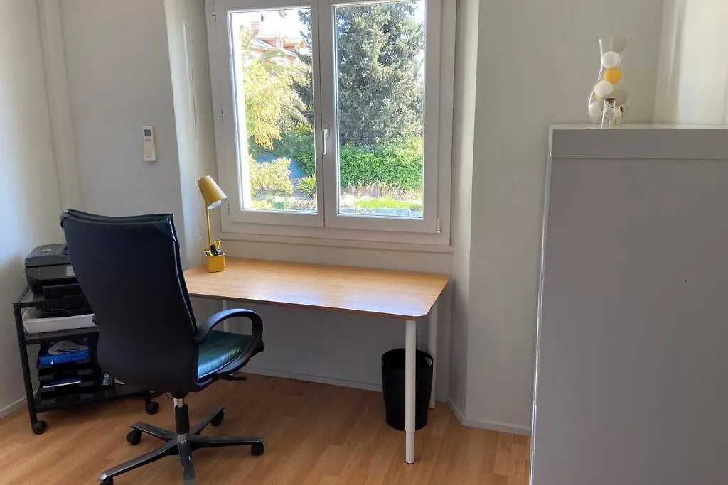 Appartement Appart. familial avec piscine jacuzzi clim. wifi à Hyères France